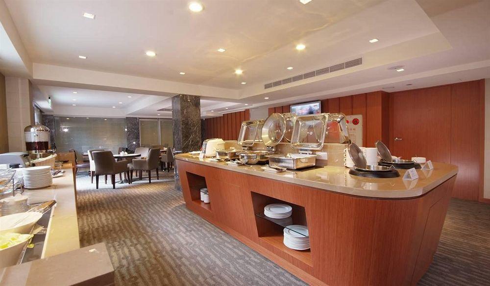 Tokyo International Hotel Tajpej Buitenkant foto